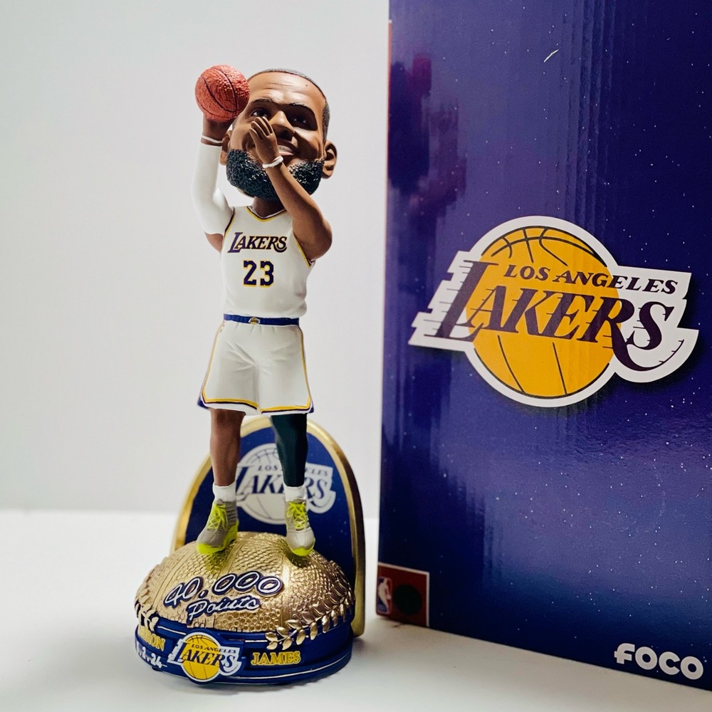 40k milestone for Lebron James from foco bobblehead